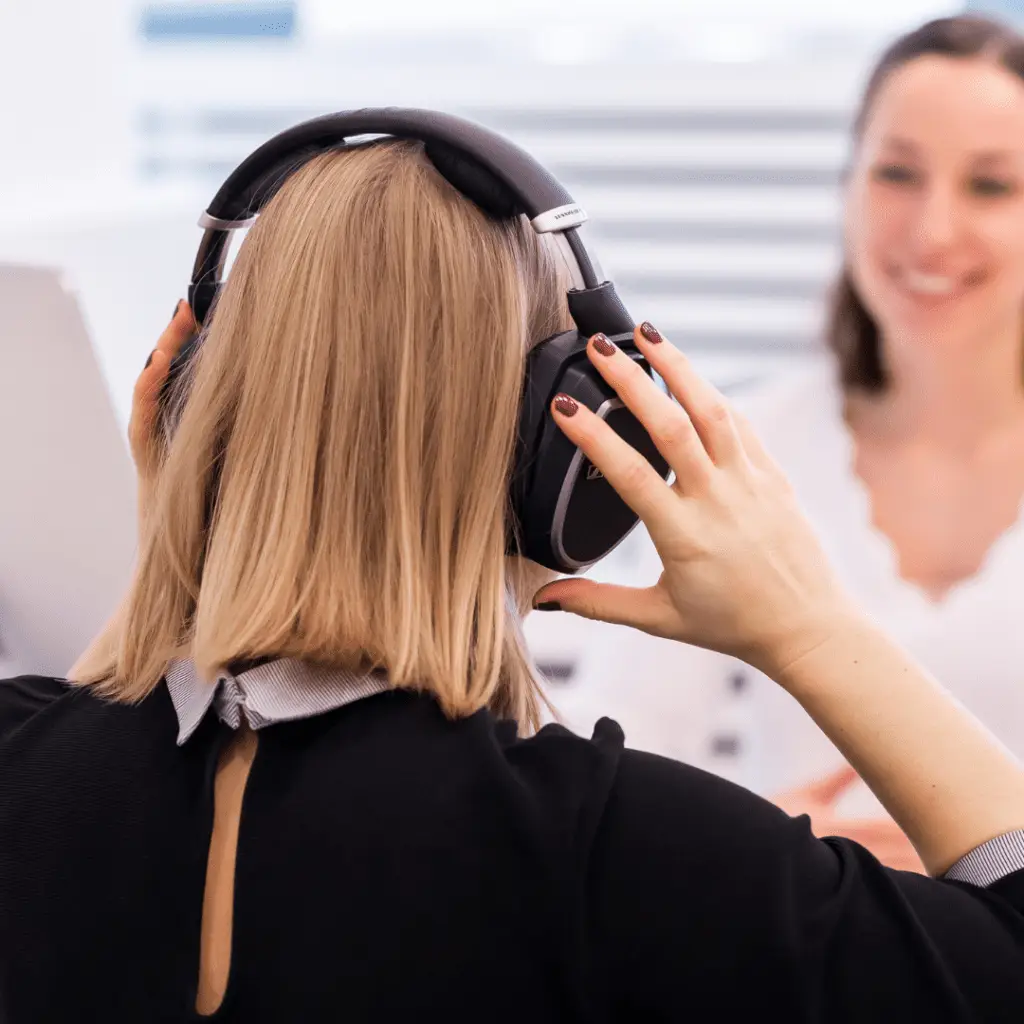 optik-schuett-ludwigsburg-optiker-hoergeraete-innovative meilensteine 2016 barrierefreie Hörakustik Hörtest