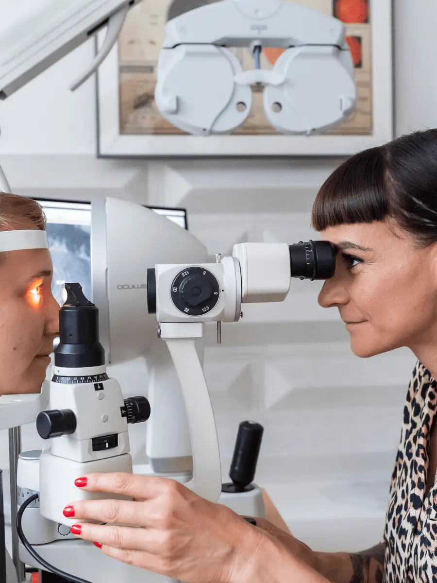 Schütt Optik Hörakustik Ludwigsburg Akkommodation des Auges Augenpruefung