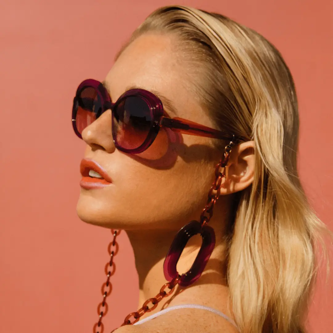 Schütt Optik Hörakustik Ludwigsburg Die faszinierende Geschichte der Sonnenbrille Caroline Abram Kitty