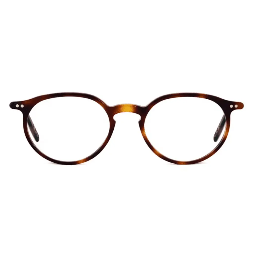 Braune Hornbrille von Lunor auf weißem Hintergrund.