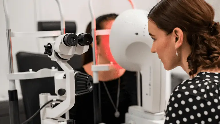 Sch&uuml;tt Optik H&ouml;rakustik Ludwigsburg Wissen Fluo-Bilder